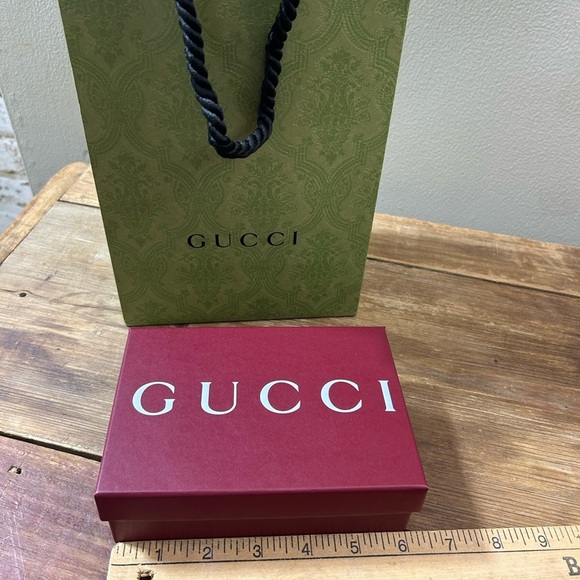 Gucci Green Bag with Red Box Set with branded ribbon, envelope and pouch! - Picture 7 of 11